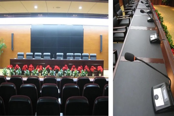 Wired vs. Wireless Conference Microphone Systems: A Comprehensive Comparison